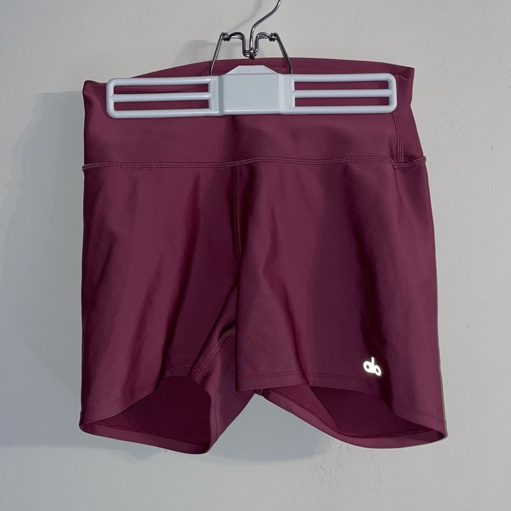 ALO YOGA airlift shorts size large